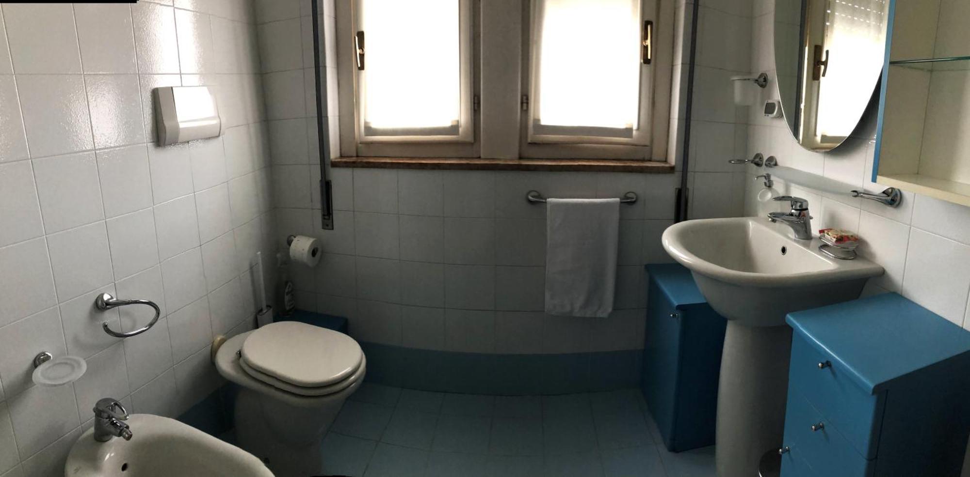 Bright Penthouse Close To Center With Terrace And Lake View Лекко Экстерьер фото